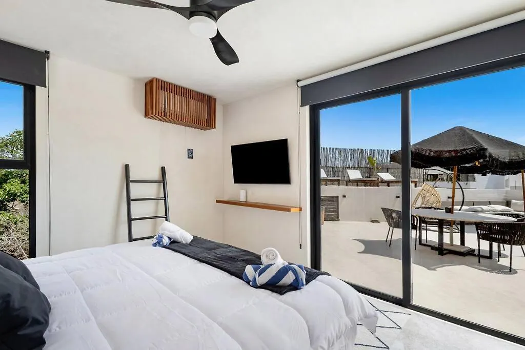 Luxury In Tulum L Huge Private Rooftop With Pool 0*,  Mexico